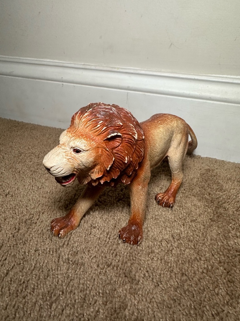1985 Imperial King Lion Vintage Hard Plastic Vinyl Realistic Animal Toy Play